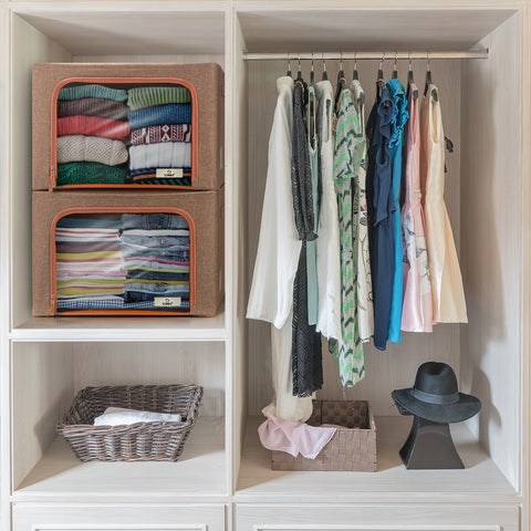 Storage bins with Window